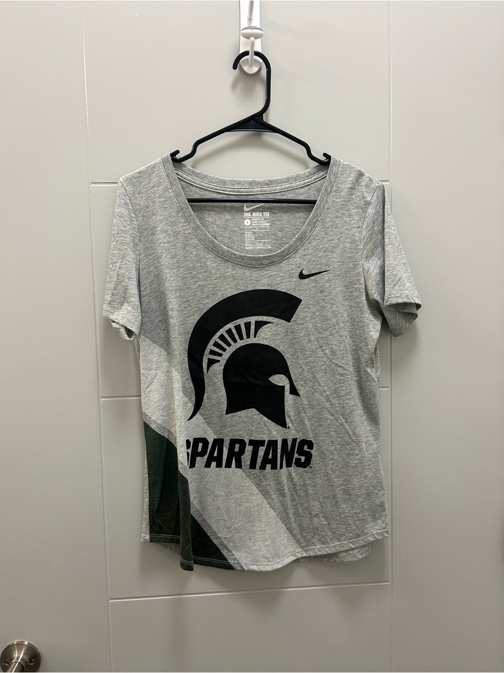 Michigan State Spartans Nike Women’s L Gray Graphic T-Shirt NCAA College Team